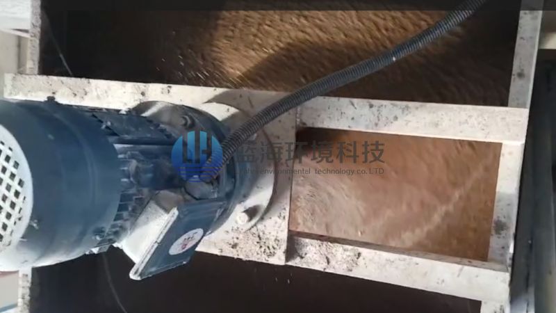 廣西仙鶴新材料丨低壓+高壓帶式污泥脫水機(jī)，干度達(dá)45%